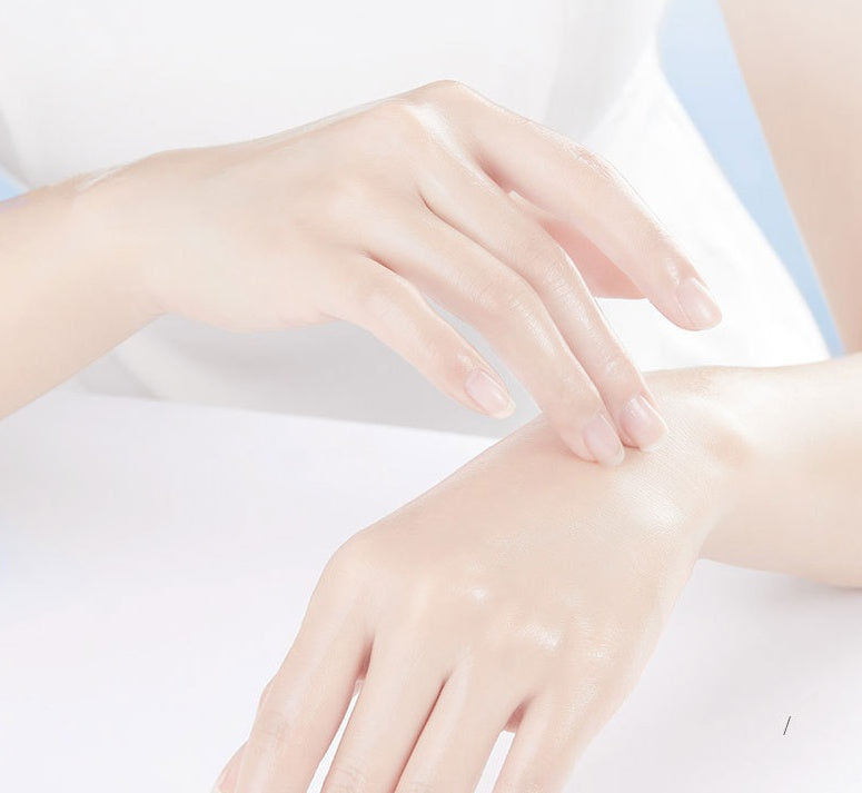 Moisturizing And Hydrating Hand Care